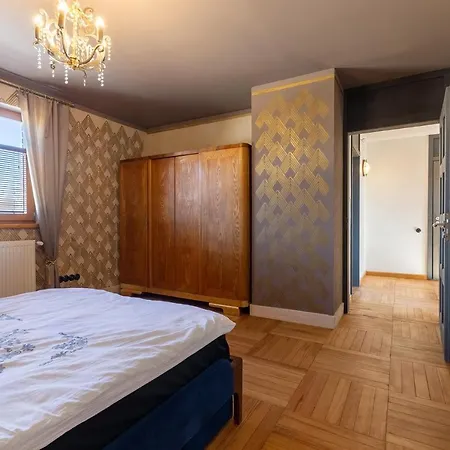 Patek Premium - Airport Lawica & Mtp & Car Races & International Trade Fairs Apartman *