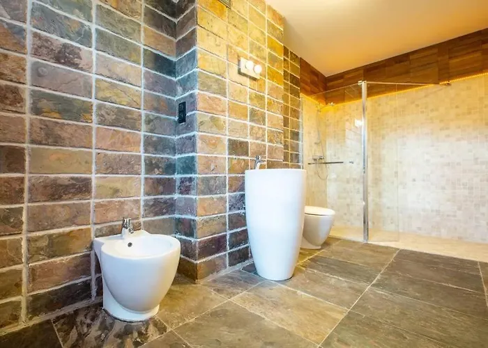 Patek Premium - Airport Lawica & Mtp & Car Races & International Trade Fairs Daire