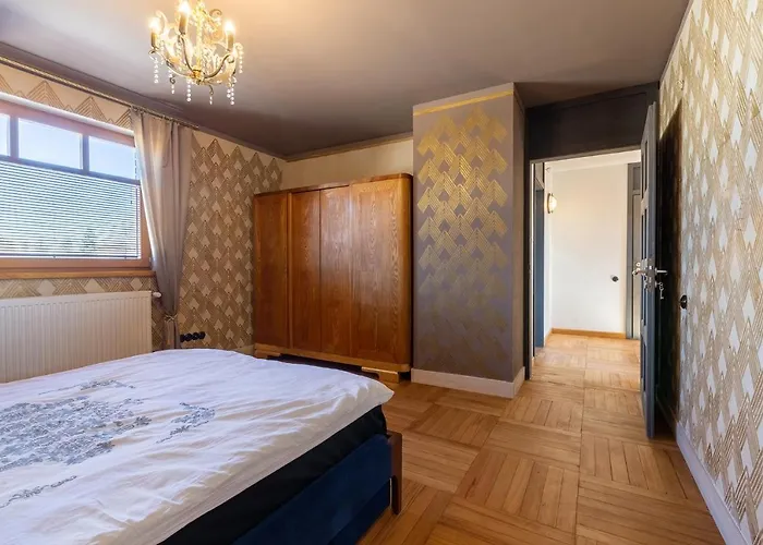 Patek Premium - Airport Lawica & Mtp & Car Races & International Trade Fairs Daire *